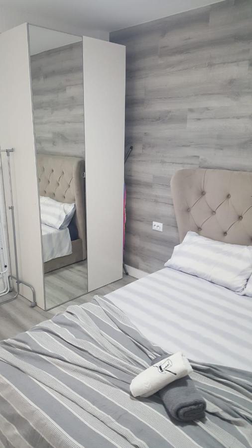Beachfront Apartment - La Mata Торрев'єха Екстер'єр фото