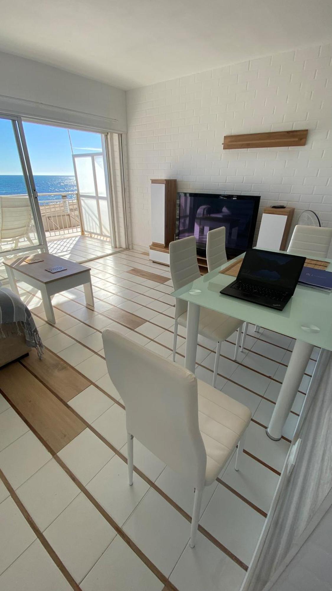 Beachfront Apartment - La Mata Торрев'єха Екстер'єр фото