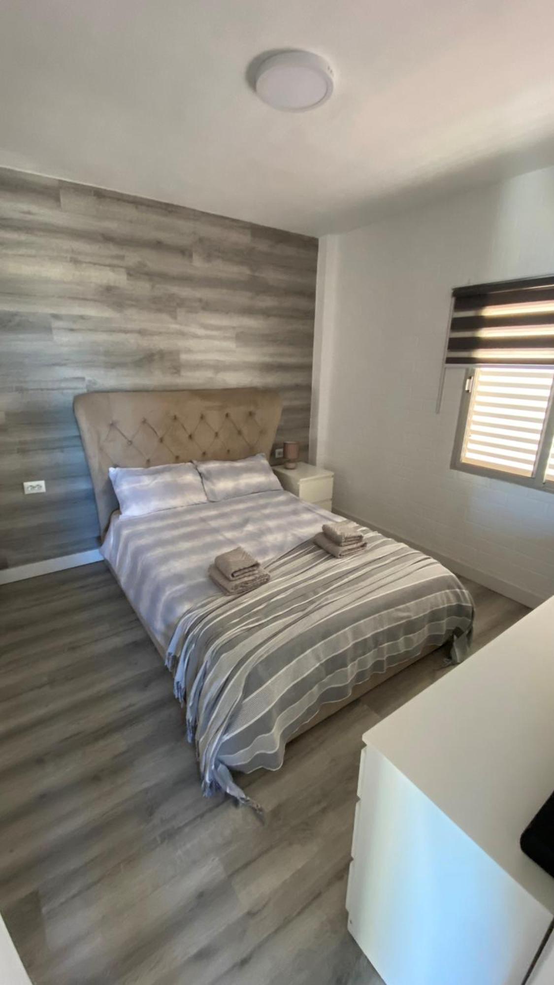 Beachfront Apartment - La Mata Торрев'єха Екстер'єр фото
