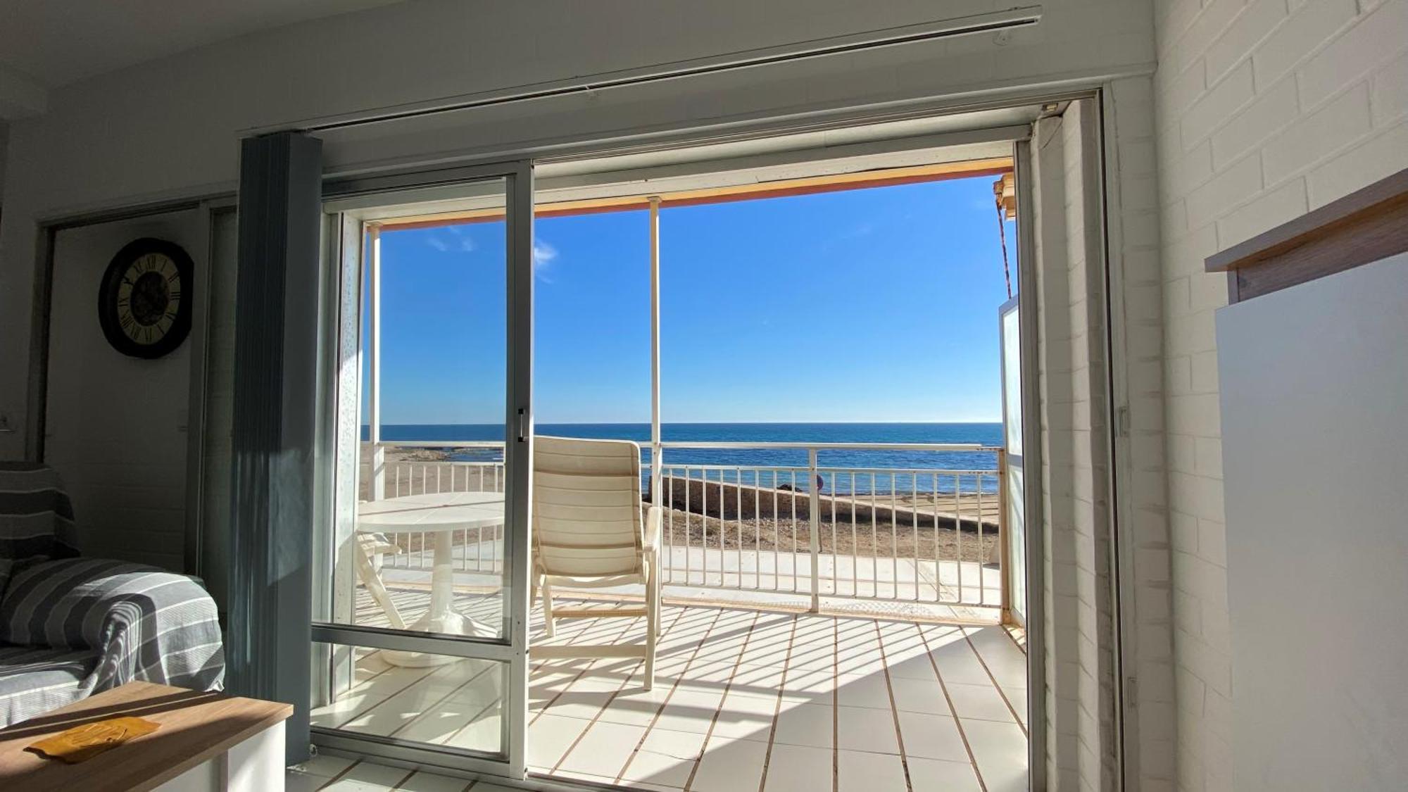 Beachfront Apartment - La Mata Торрев'єха Екстер'єр фото