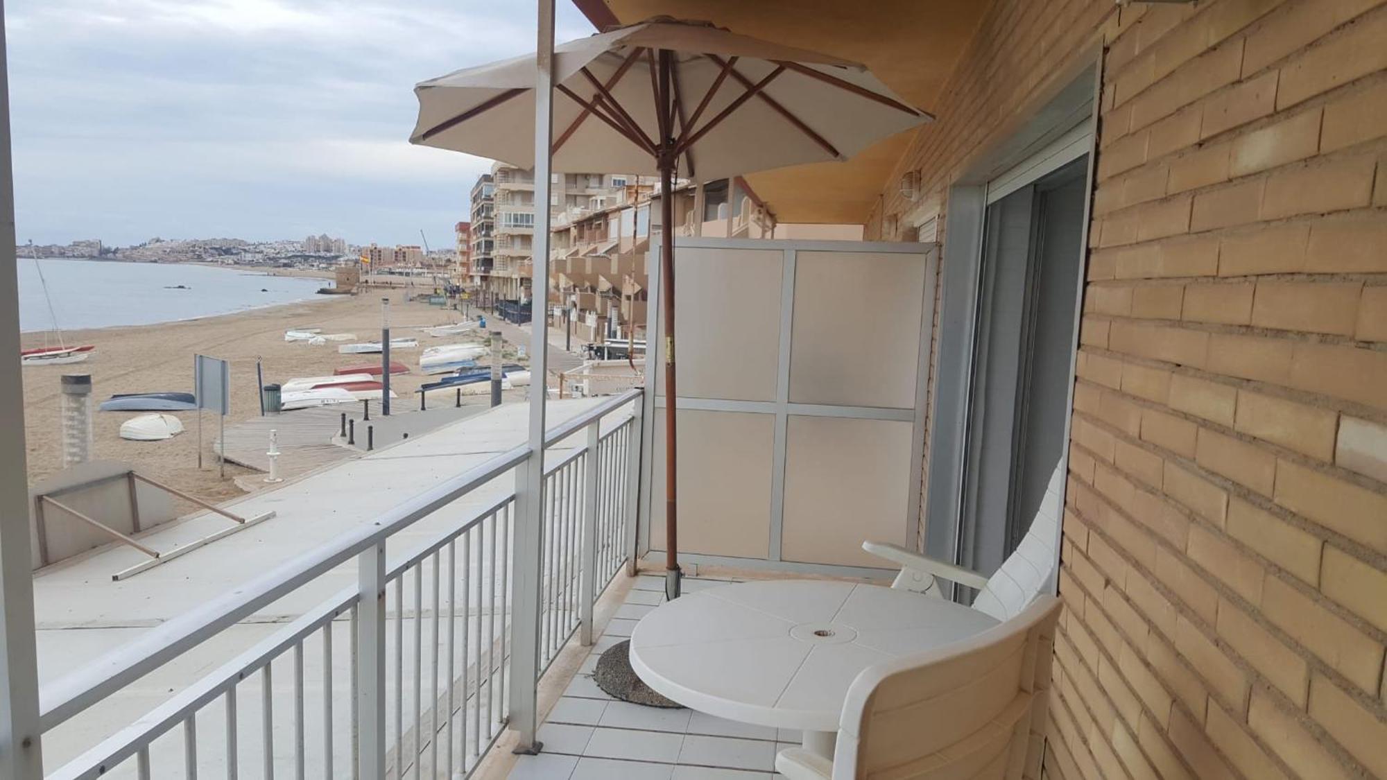 Beachfront Apartment - La Mata Торрев'єха Екстер'єр фото